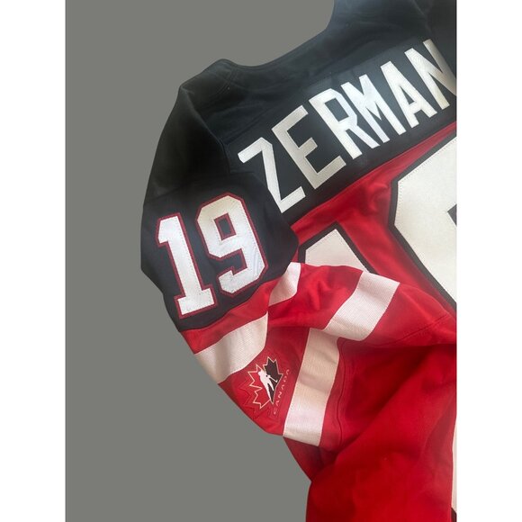 Red Wings Steve Yzerman Team Canada SIGNED 100  Jersey Nike 2014 Hockey M COA - Picture 10 of 12